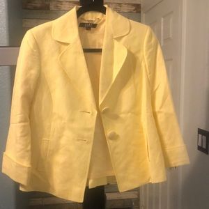 Alex Marie suit, size 6, fully lined, yellow & white